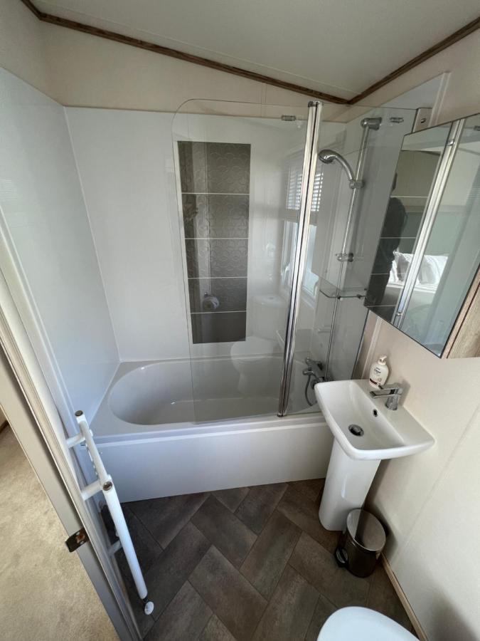 Anchors Rest - Family Caravan - Haven Lytchett Minster Eksteriør billede